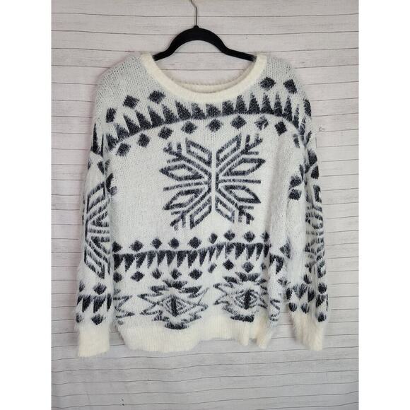 Maurices White Snowflake Eyelash Fuzzy Knit Pullover Sweater, sz Large - Picture 1 of 13